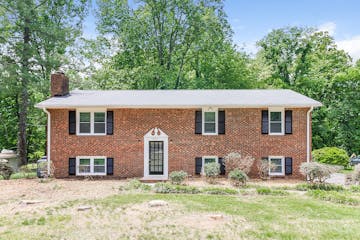 4309 Rosebriar Ln Winston-Salem, NC 27106